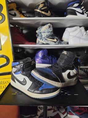 🔥 Nike Men Size 9.5 Air Jordan 1 Retro High - Black/White/Royal Blue